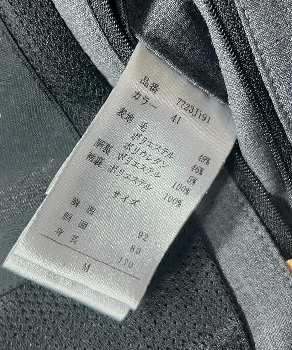 いっちー様専用 [美品]DESCENTE セットアップパンツスーツ - メルカリ