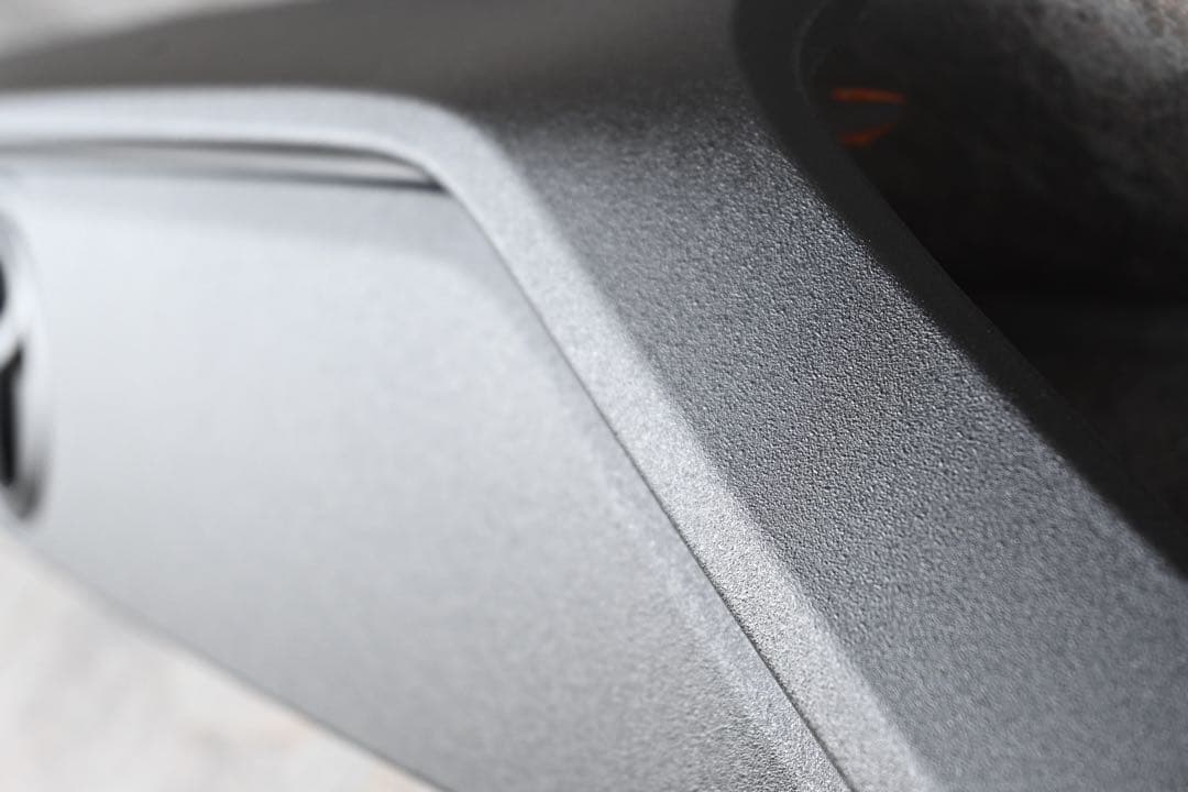 rav4 純正リアガーニッシュ ラプターライナー塗装 新車外し 送料込み