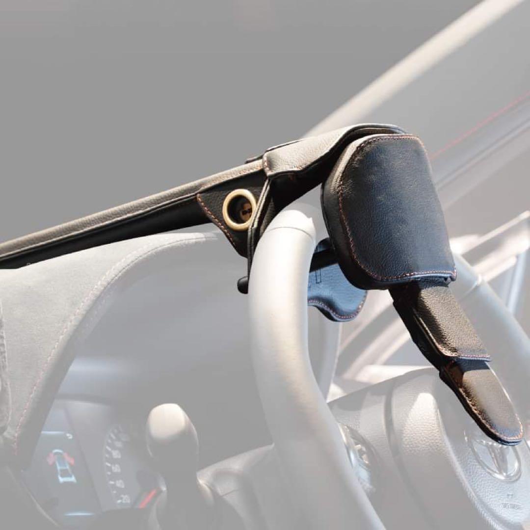 TOMSハンドルロック トムス TRD プレミアムステアリングロックの改良版