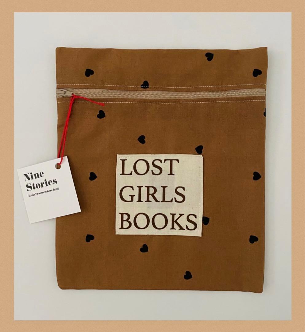 新品・未使用］Nine Stories ナインストーリーズ ブックポーチ - メルカリ