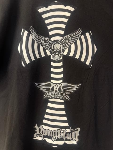 青山店限定！ CHROME HEARTS aero smith コラボ tee - メルカリ
