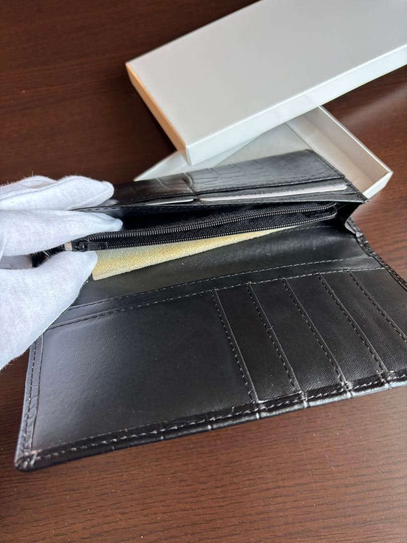 皇居菊の御紋入り 長財布 クロコダイル風型押し 黒 - メルカリ