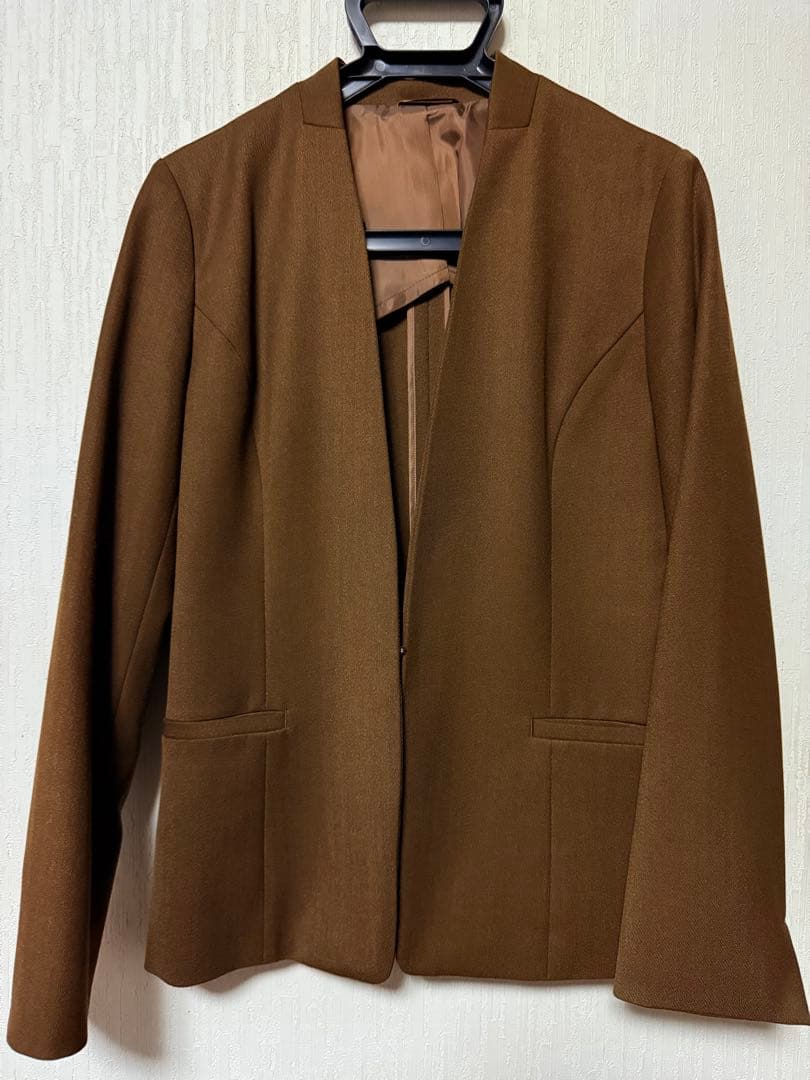 洋服の青山　アンカーウーマン　スーツ Amazon | (ヨウフクノアオヤマ)洋服の青山 (アンカーウーマン