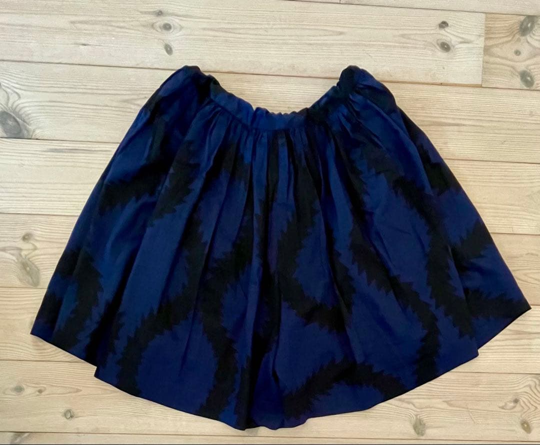 《ユーズド美品》ヴィヴィアンウエストウッドアングロマニアスクイーグル柄キュロット