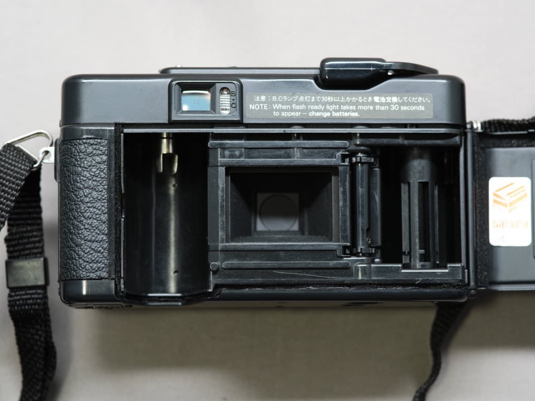 完動品】 Konica C35 AF2 フィルムカメラ モルト交換済み - メルカリ
