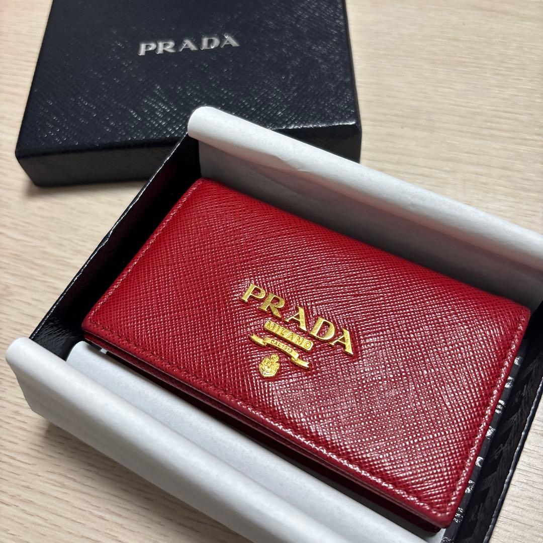 値下げ☆PRADA サフィアーノ　カードケース　赤 美品】PRADA プラダ☆カードケース レッド チェーン付 サフィアーノ