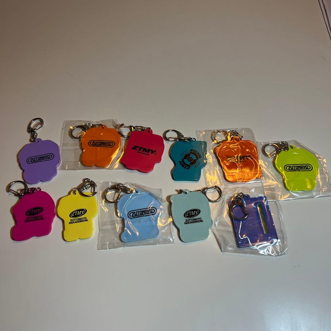 ずとまよ ラバーキーホルダー - メルカリ