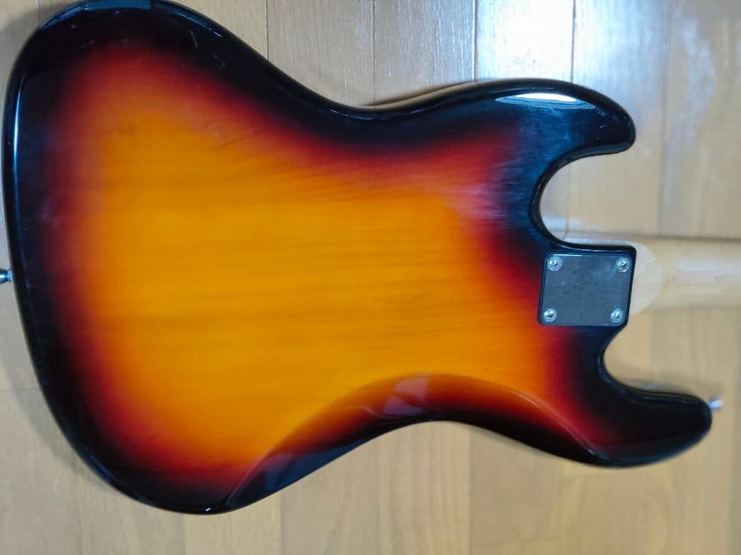 初心者用piAUTAE'Hエレキベース サンバースト 2ピックアップ