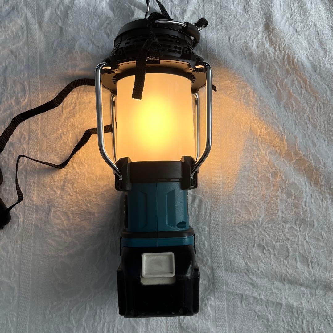 極美品/使用回数3回】【定価18810】マキタ充電式ランタンラジオ MR054