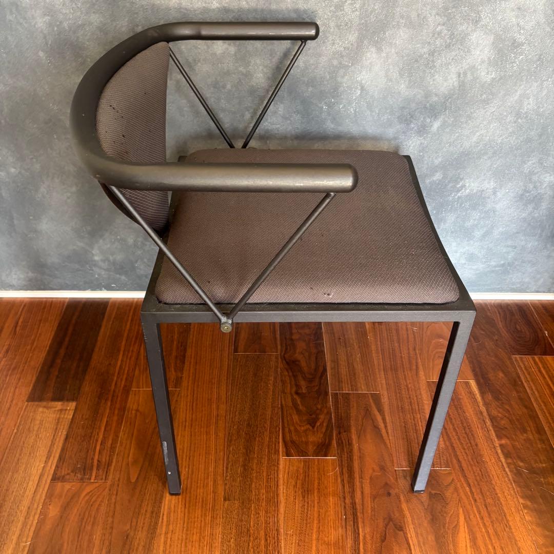 ポストモダンデザインの椅子 ミッドセンチュリー スペースエイジ