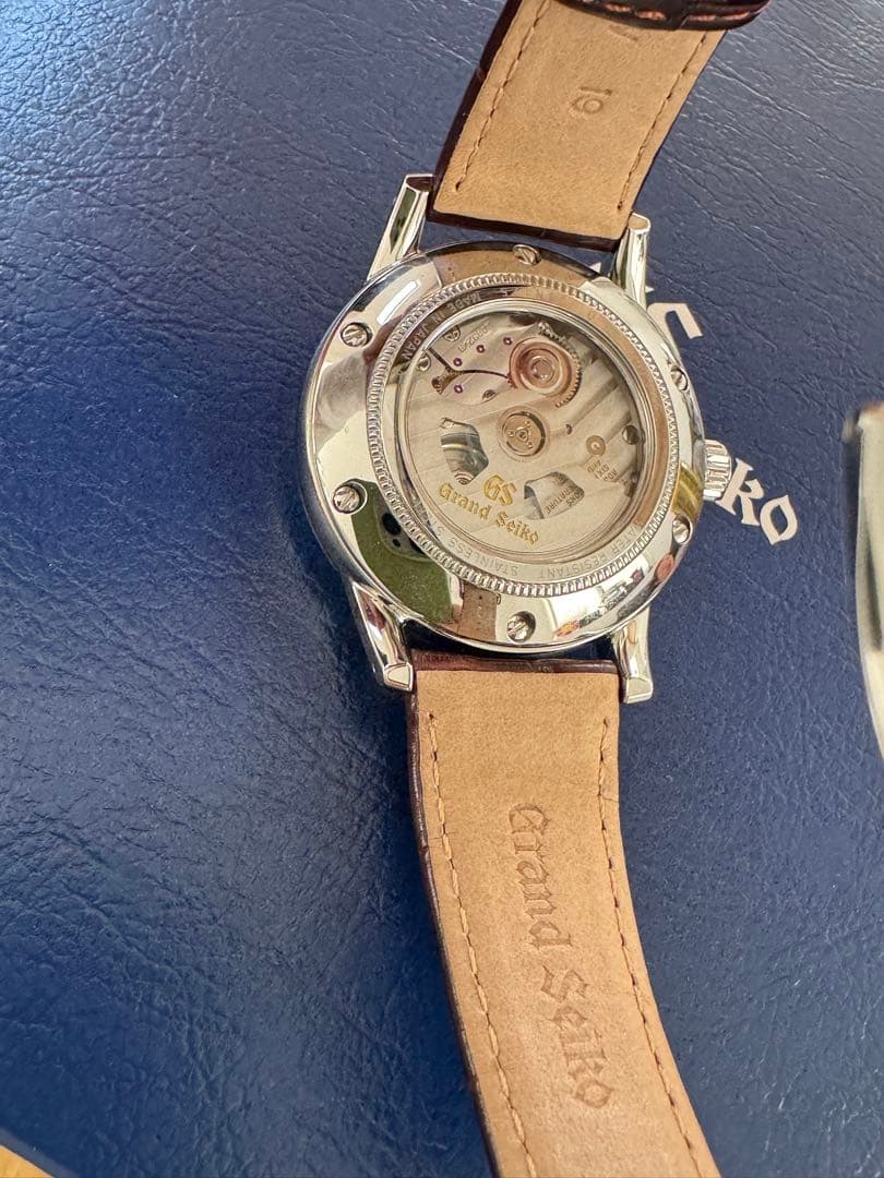 ⭐︎大谷選手ドジャース入団会見着用時計⭐︎SBGM221 5年保証 茶色革