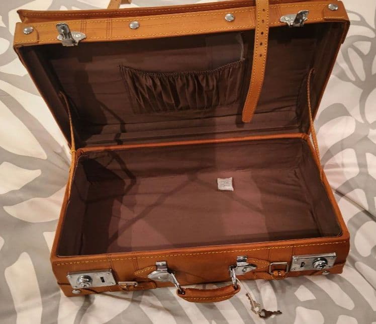 本革】 トランクケース キャメル 鍵付き(色褪せ、日焼け、若干染みあり)