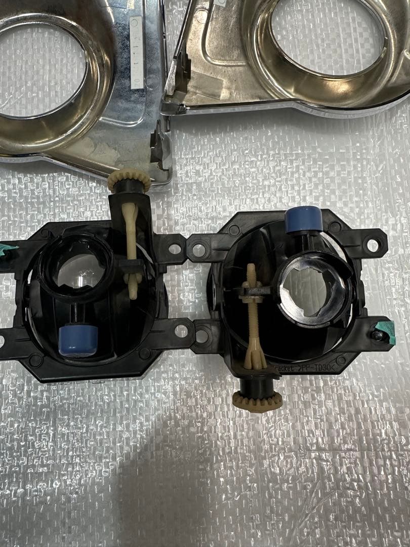 ダイハツ タントカスタム LA600S フォグランプ メッキカバー - メルカリ