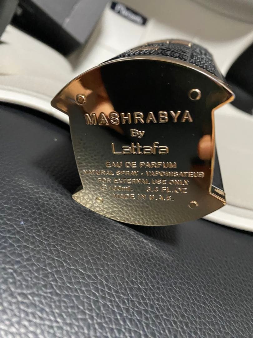 gavin liu　lattafa .french avenue