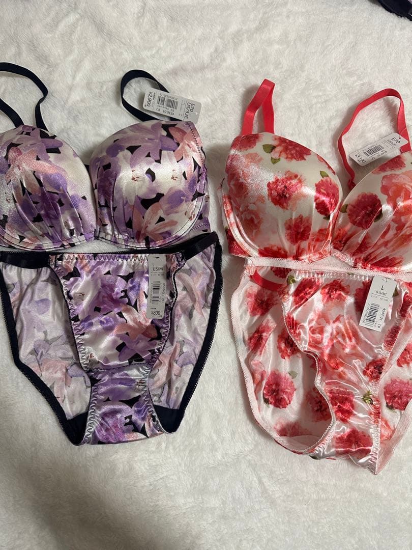 エメフィール 廃盤レア福袋デザイン花柄サテンブラジャーショーツ