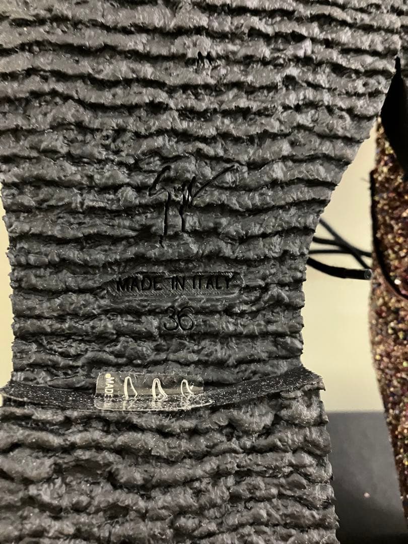 〓GIUSEPPE ZANOTTI×PEACEMINUSONE〓 グリッター 靴 - メルカリ