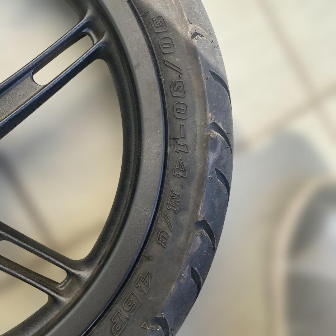 PCX 125の前後タイヤホイールセットVespa 90/90-14 ブラック - メルカリ