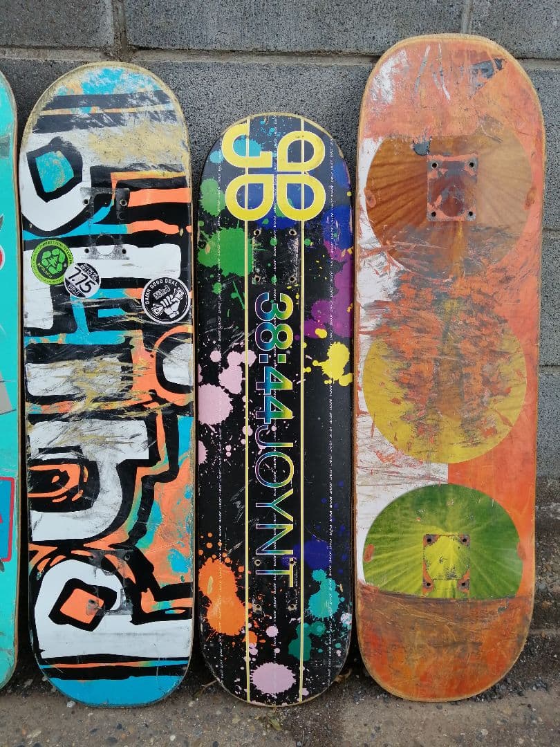 スケボーのデッキ 14本