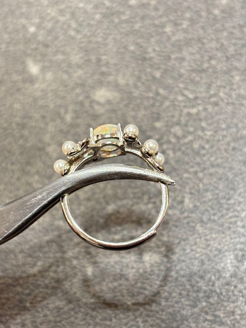 エチオピア産カットオパール×パール フラワーリング K18WGGP - メルカリ