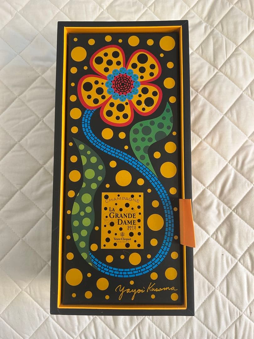 ヴーヴ クリコ 草間彌生コラボ La Grande Dame シャンパン 206693.jpg