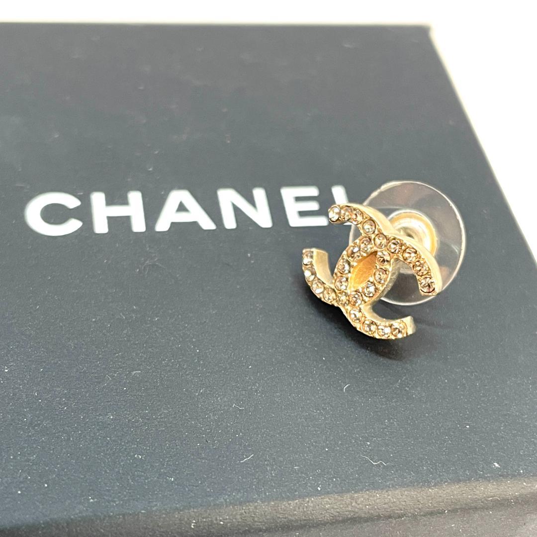 Y512-52 CHANEL シャネル ピアス 片耳 ココマーク ラインストーン CHANEL(シャネル) ココマークラインストーンピアス/片耳ピアス