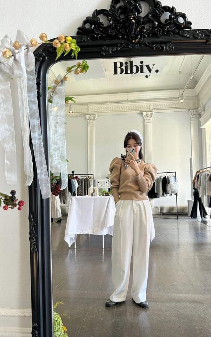 Bibiy. ビビィ エッフィーパフニット Effie puff knit 白 - メルカリ