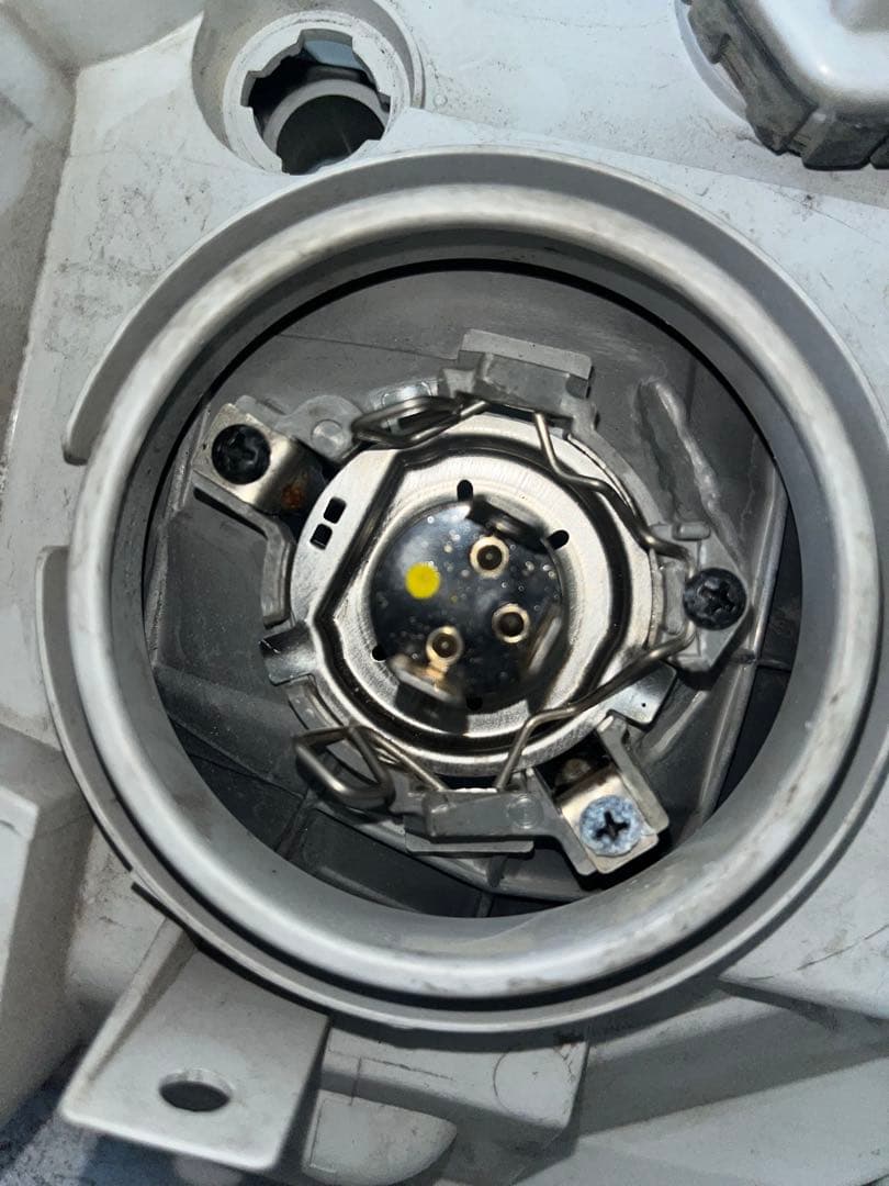 中古 いすゞ純正 右側 ヘッドライト KOITO 110-21872ジャンク品 - メルカリ