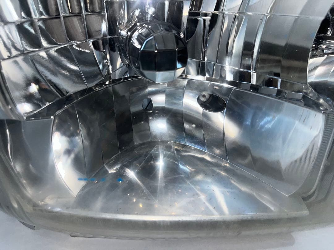 中古 いすゞ純正 右側 ヘッドライト KOITO 110-21872ジャンク品 - メルカリ