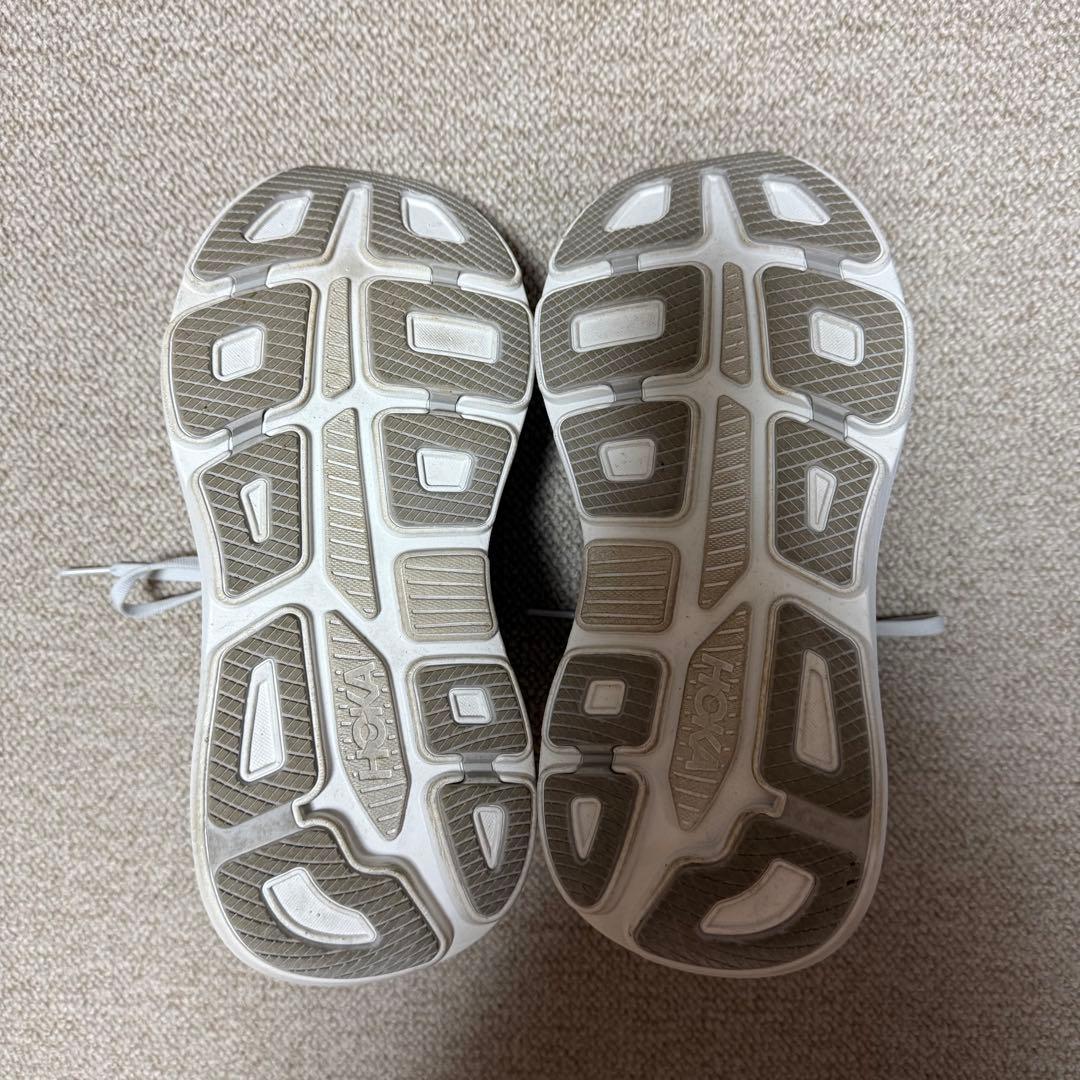 ほぼ新品 ◆ 直営店購入 正規品　HOKA ボンダイ9 ワイド 25.5cm