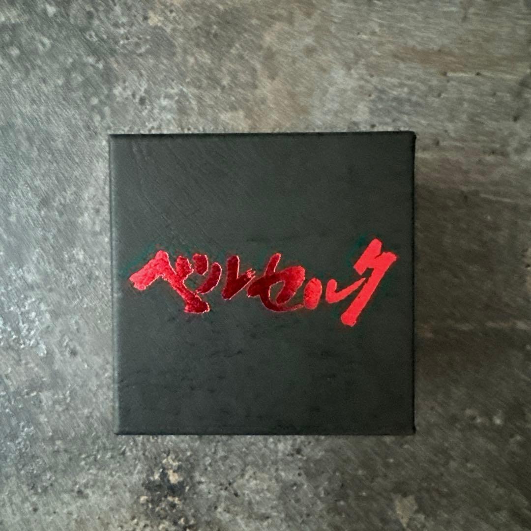 大ベルセルク展　シルバー　ペアピアス　ベヘリット　覚醒&烙印　新品未使用品 BOX_PS_A_Rrakuin.JPG