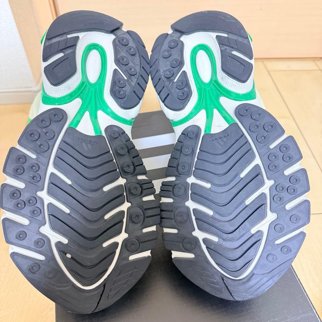 Pharrell Williams × adidas Jellyfish - メルカリ