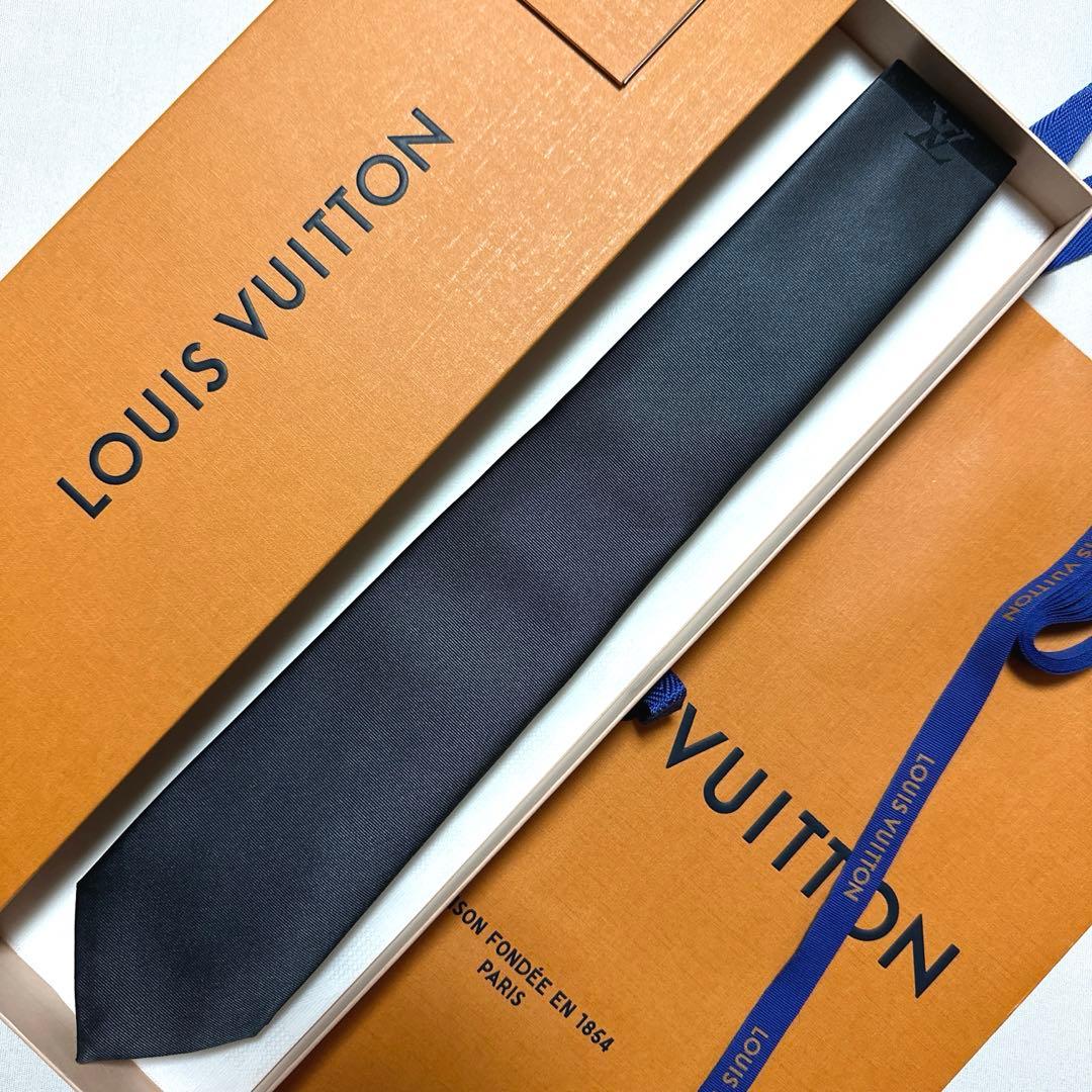ルイ ヴィトン ネクタイ・グラフィック・デュアル 新品 未使用 - メルカリ
