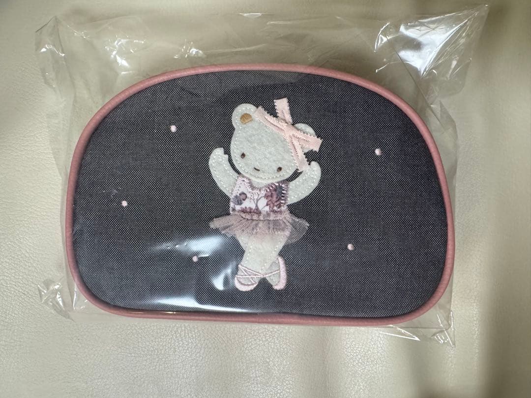 新品 未使用 familiar × stina スティナ ファミリア　ポーチ familiar × stina スティナ ファミリア ポーチ｜Yahoo!フリマ（旧