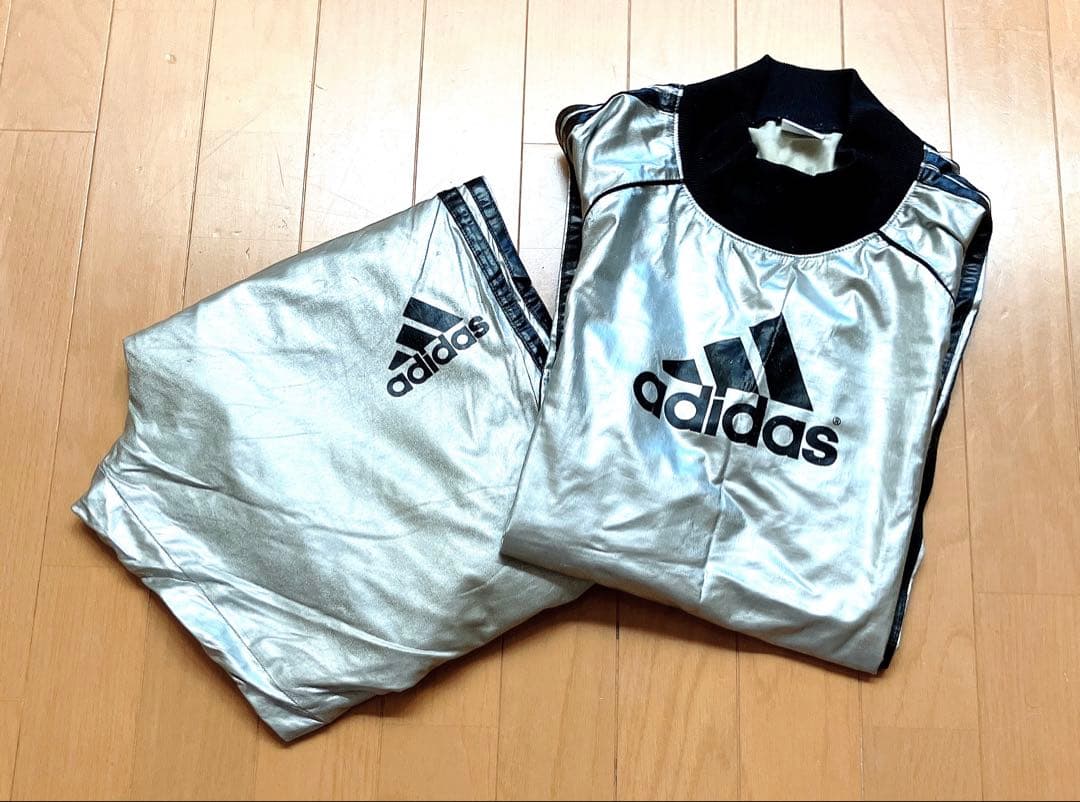 adidas シルバー ピステ・ウィンドブレーカー上下セット adidas（アディダス） ウィンドブレーカー 上下セット スリー
