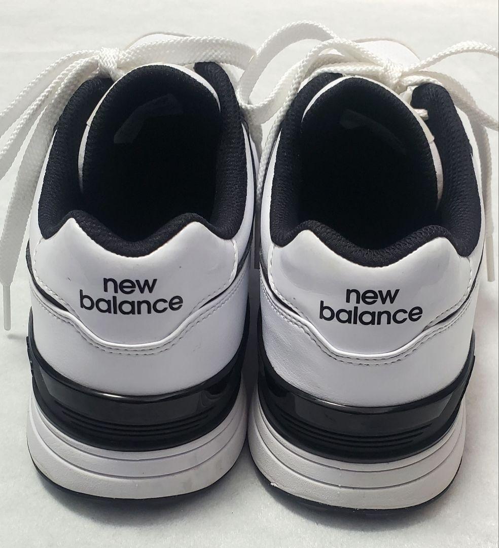 【美品】23.5cm ニューバランス ゴルフシューズ スパイクレス