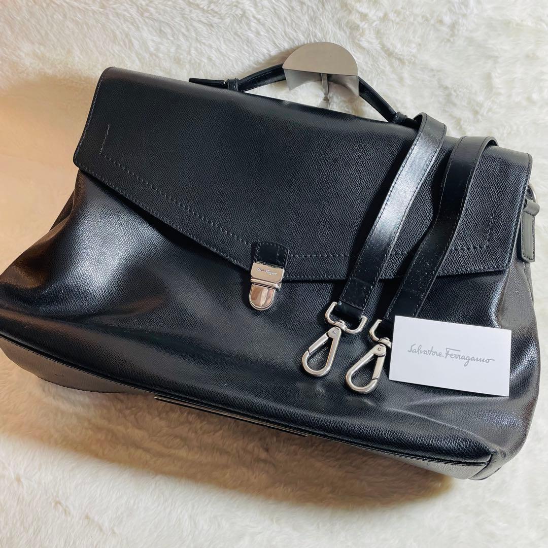 《美品》Salvatore Ferragamoレザー 2WAY ビジネスバッグ