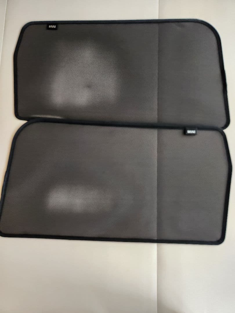 【ほぼ新品】MINI F54 クラブマン　リア用純正サンシェード ほぼ新品】MINI F54 クラブマン リア用純正サンシェード - メルカリ