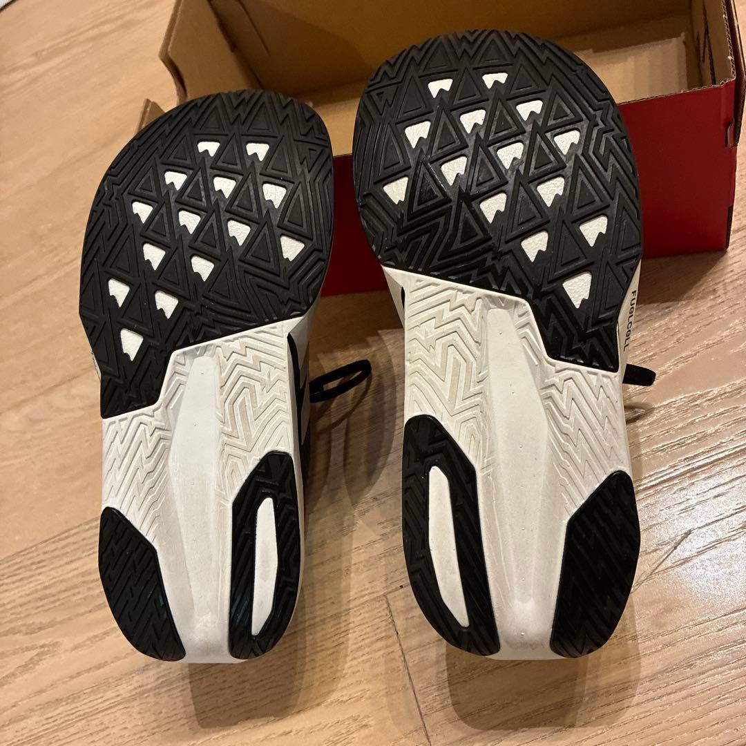 ニューバランス　FuelCell Rebel v5 メンズ　26.5cm D