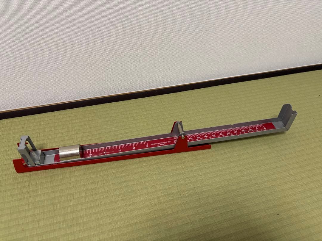 ゴルフ バランス測定器　バランサー　リシャフト ゴルフクラブバランス測定器ならスイングバランサー！重さの測り方を