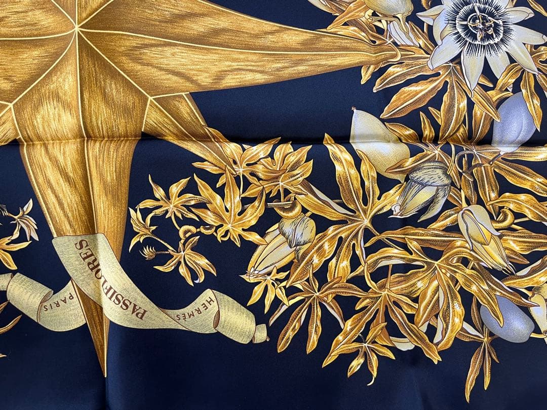 HERMES スカーフ カレ90 パッションフラワー - メルカリ