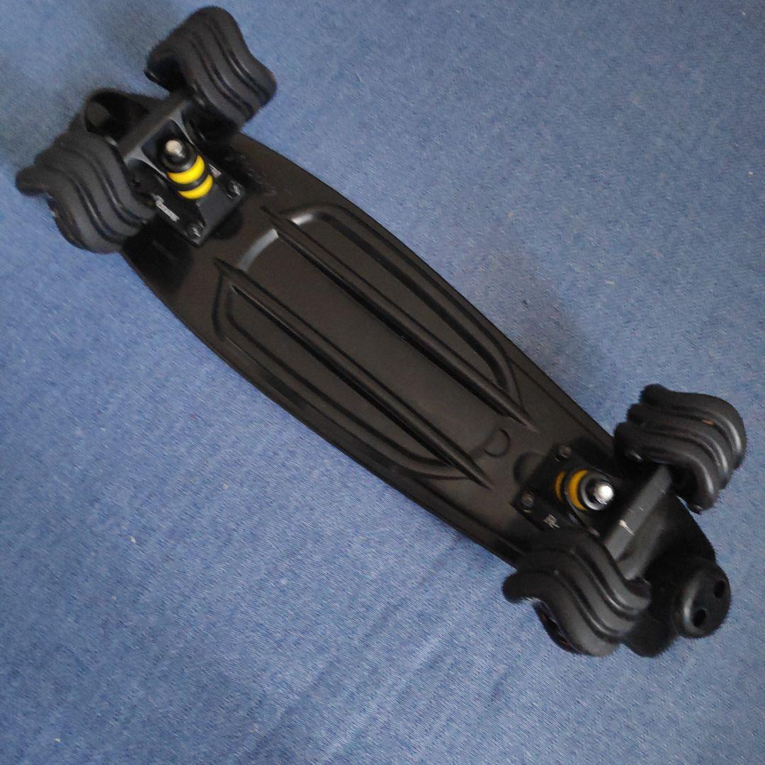 カスタム ペニー 22 インチブラックシャークウィール 72mm penny 黒