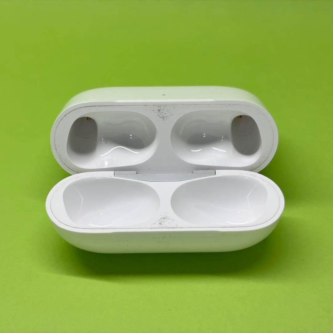 純正 AirPods Pro 第2世代 Lightning 充電ケース 172 - メルカリ