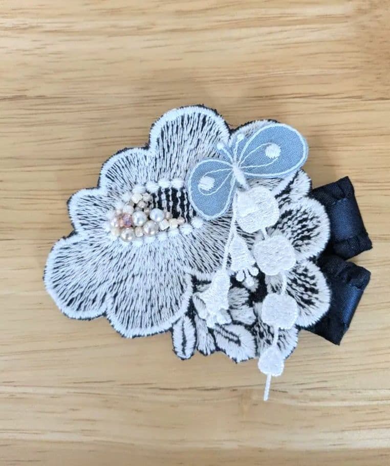 ミナペルホネン ハンドメイド 457 ブローチ - メルカリ