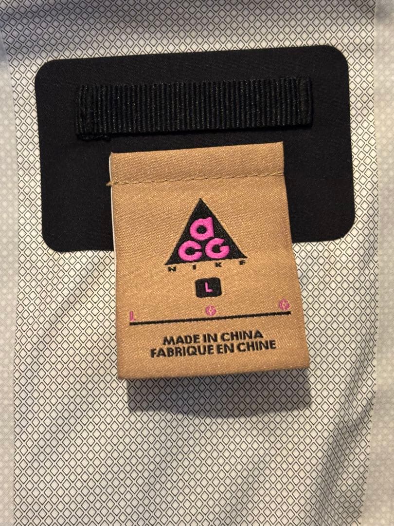 NIKE ACG ウィンドシェル フーディ 黒 L ゴープコア 完売品 - メルカリ