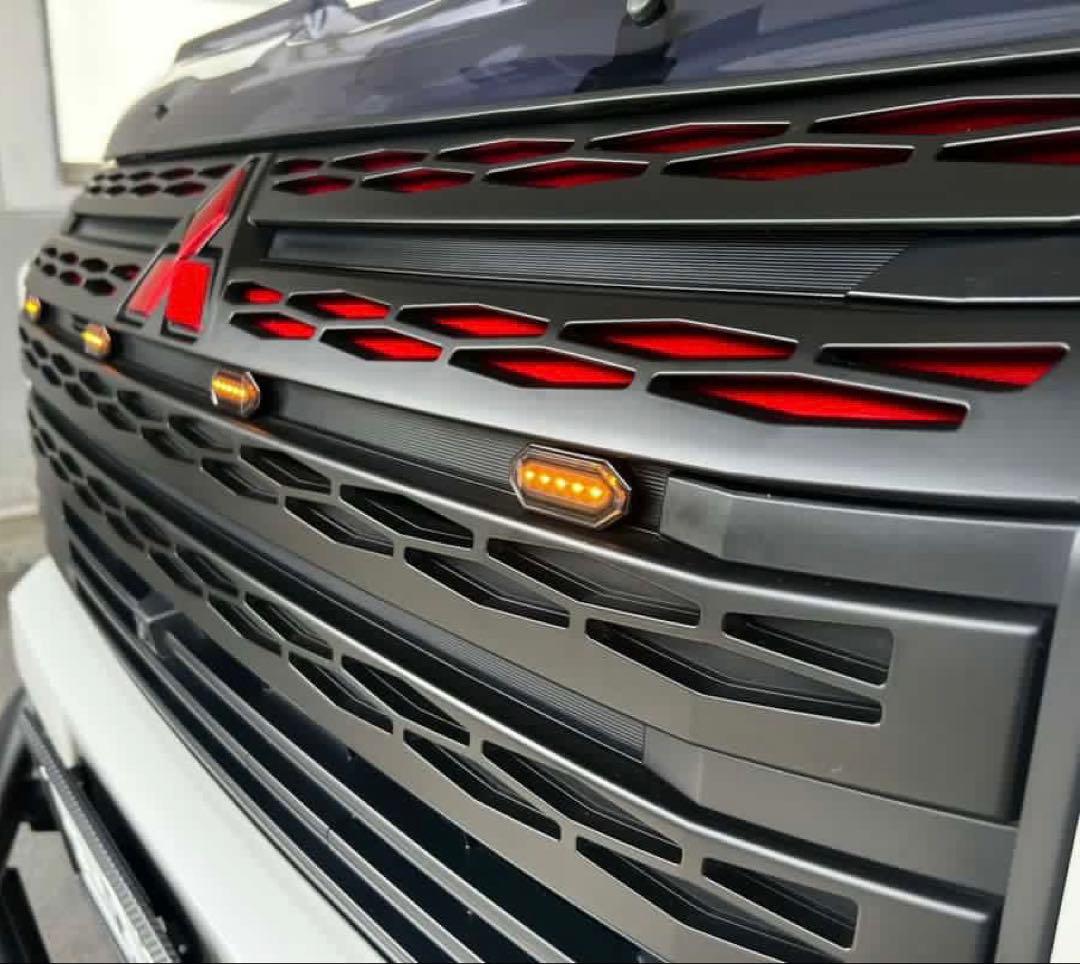 取付説明書つき】 CV1W 現行 デリカ D5 【下グリル用】 グリルマーカー