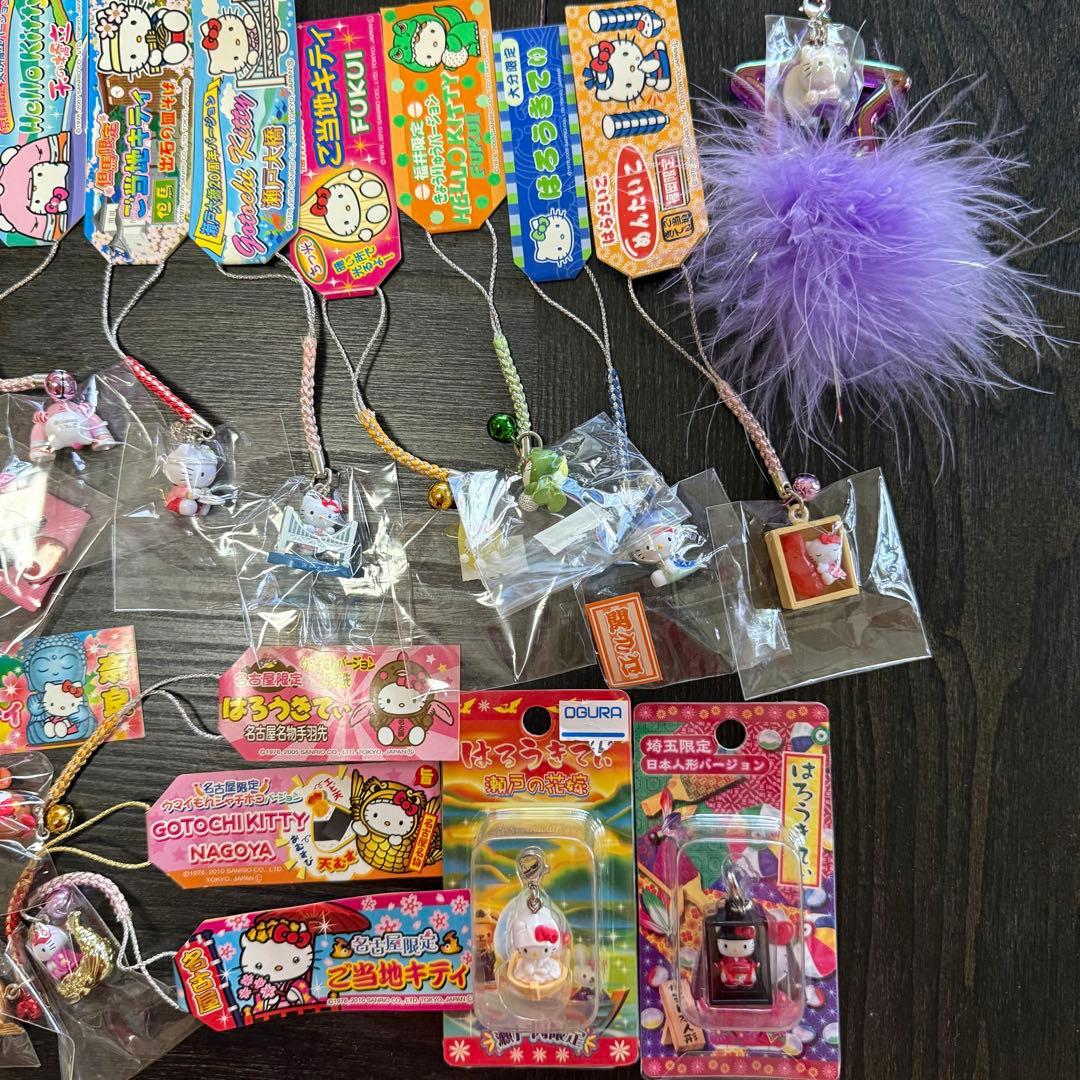 新品未開封ご当地ハローキティストラップキーホルダー32本セット
