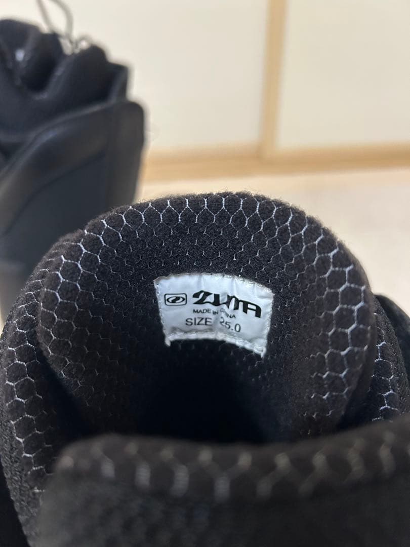 【新品•未使用】ZUMA スノーボードブーツ ブラック　25.0cm