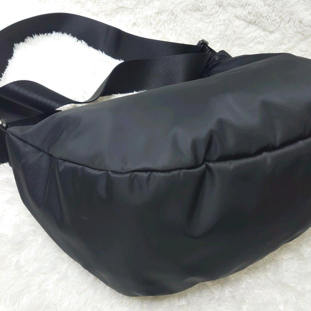 未使用級】極美品 オニツカタイガー メッセンジャーバッグ 刺繍