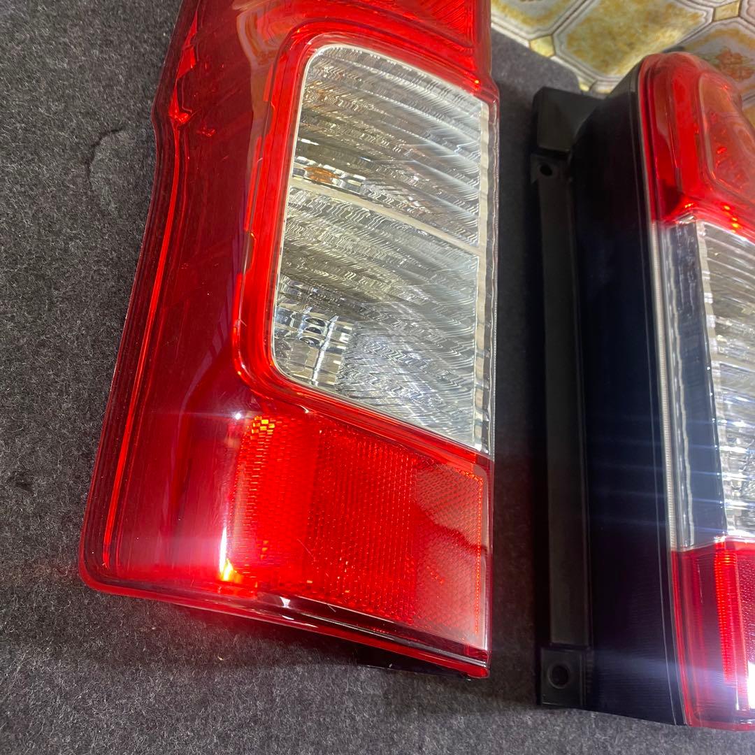 キャラバン　E26 《VR2E26》左右セット　テールライト　テールランプ