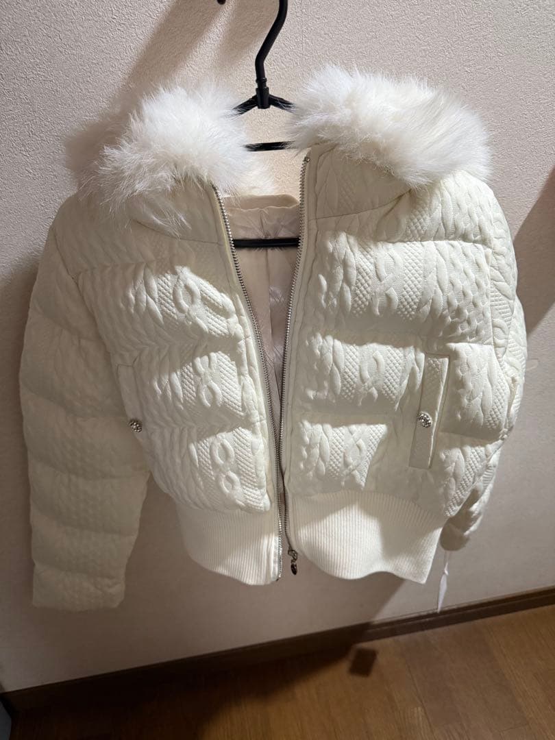 ミシェルマカロン ファーフードケーブル柄 ショートダウン - メルカリ